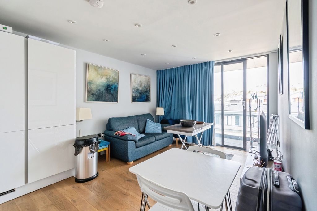 Property photo 2 of 13 Pbox-Img.Jpg