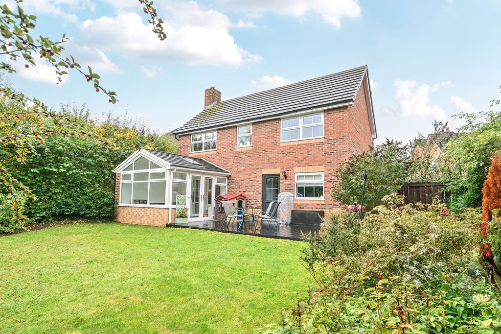 Property photo 3 of 25