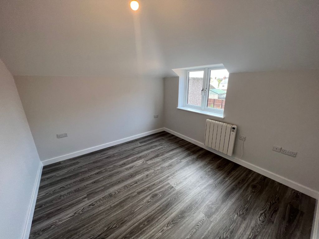 Property photo 3 of 8 2679127