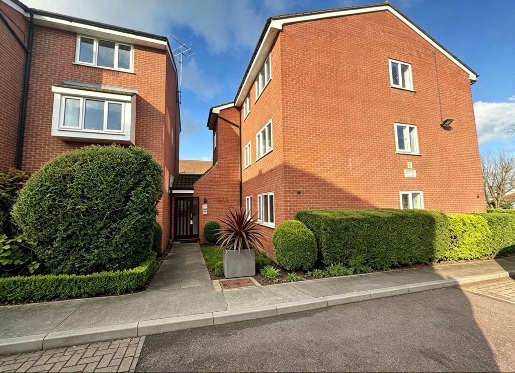 Property photo 1 of 8