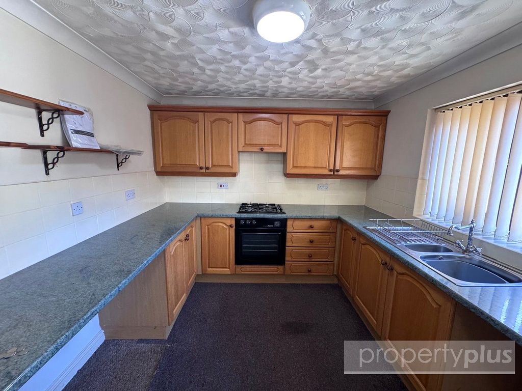 Property photo 3 of 16 Picture No. 13