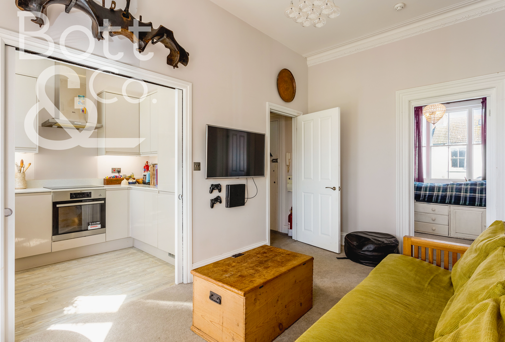 Property photo 3 of 11