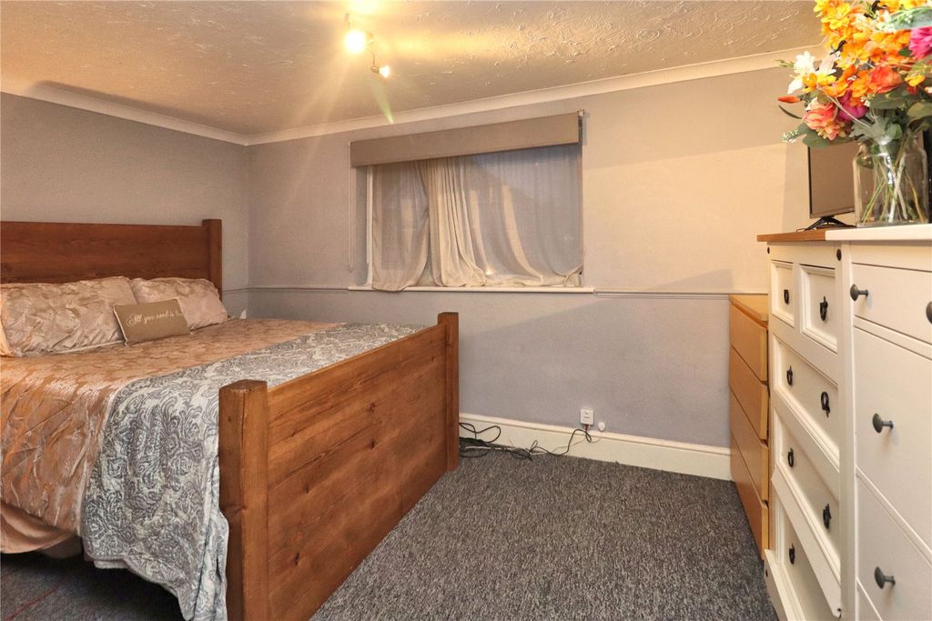 Additional image 4 of 1 bed maisonette for saleBarrack Path, Woking, Surrey GU21