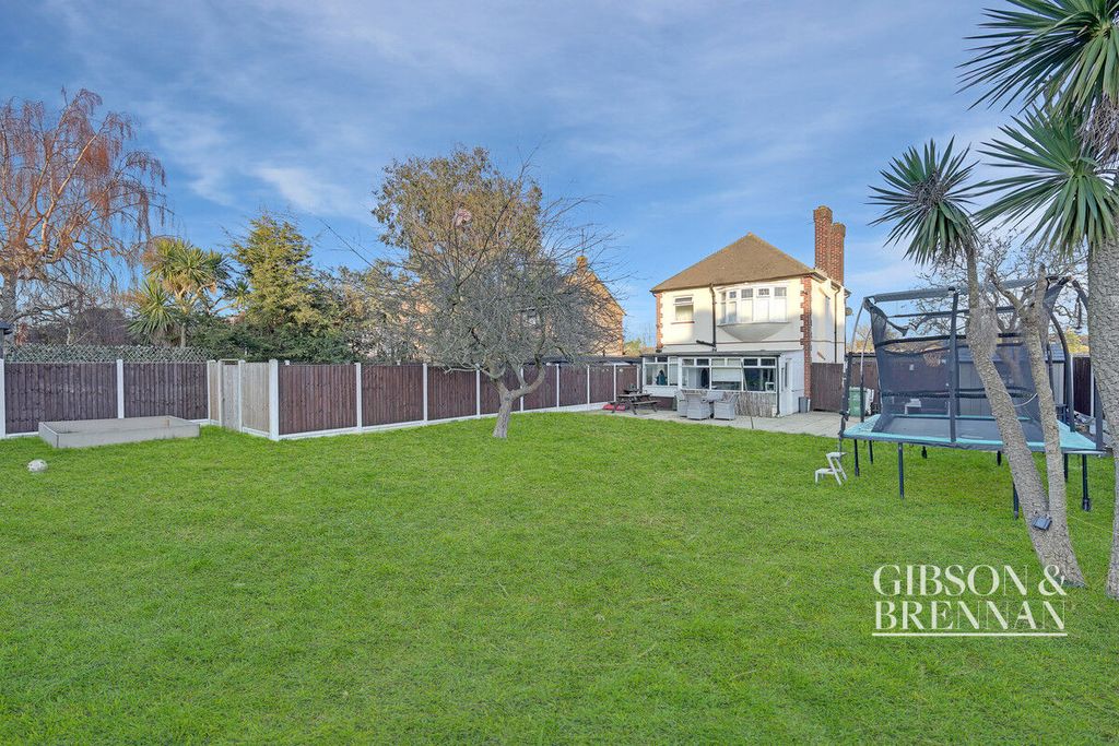 Property photo 3 of 17