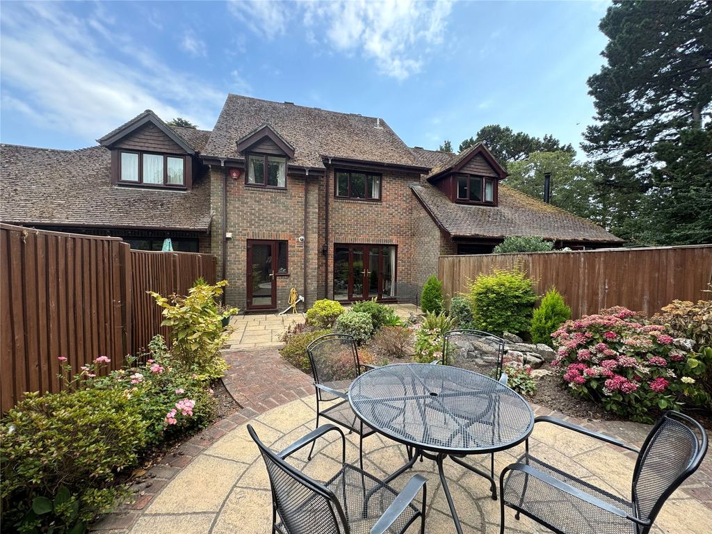 Property photo 2 of 18 Picture No. 44