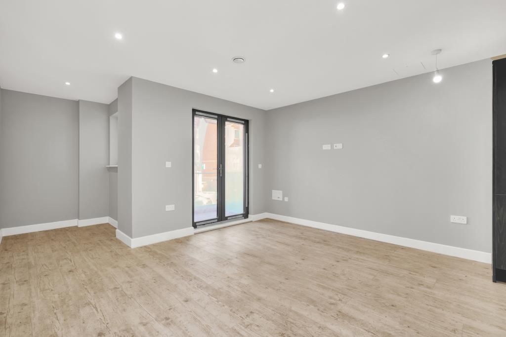 Property photo 3 of 10 Dsc00406_Lge.Jpg