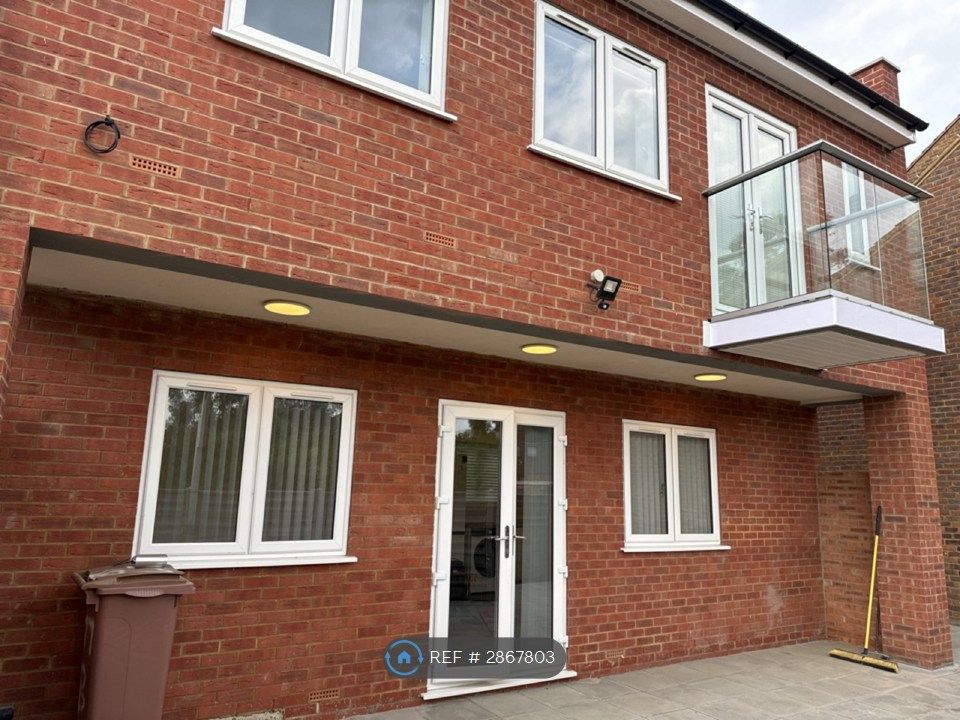 Property photo 1 of 8 Balcony-77E