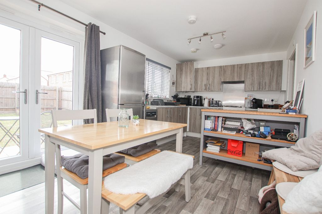 Property photo 2 of 22 5104032