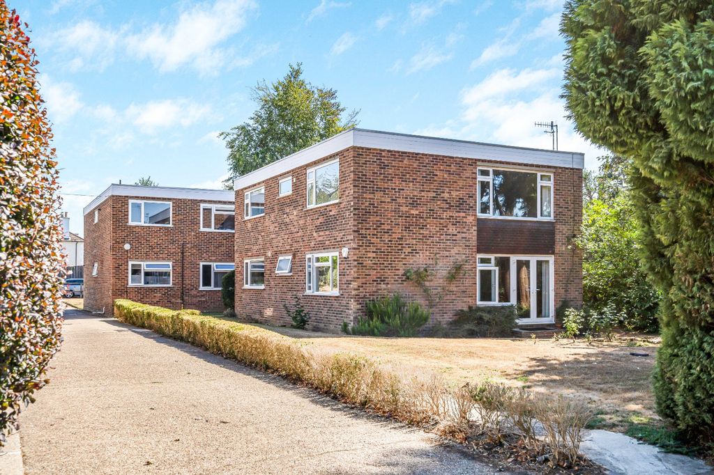 Property photo 1 of 16 Langley Court
