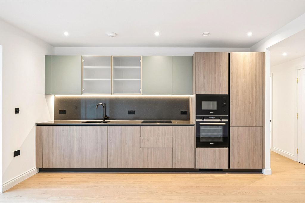 Property photo 3 of 14 Image