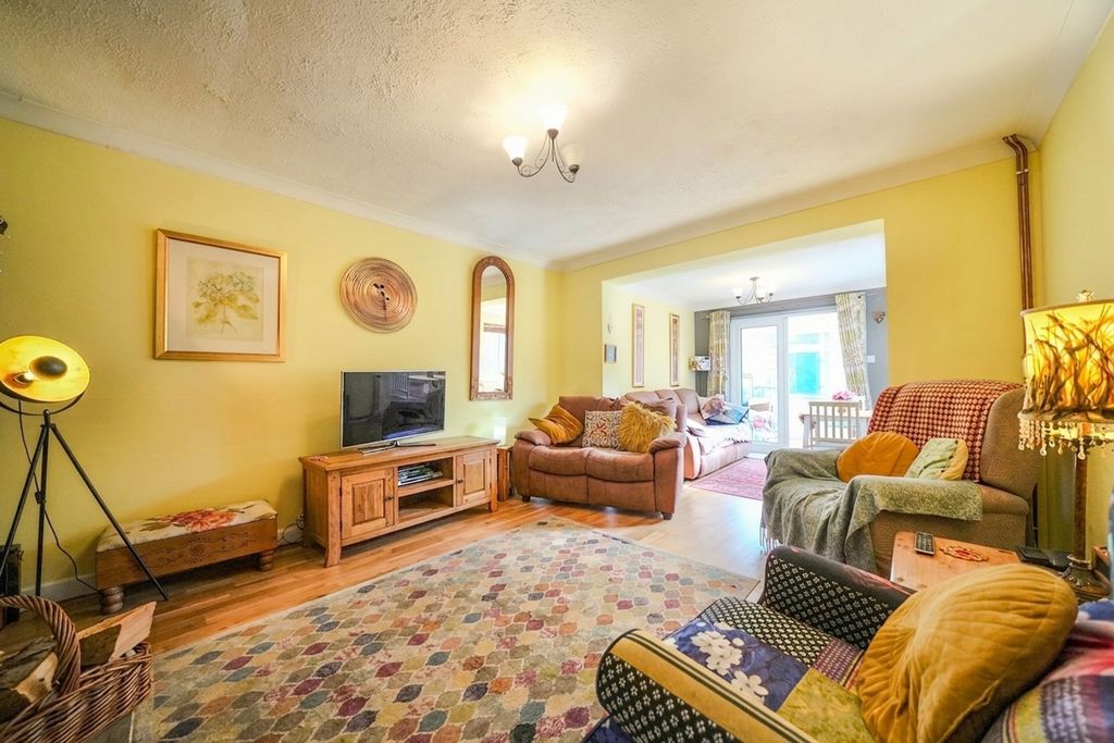 Property photo 2 of 24