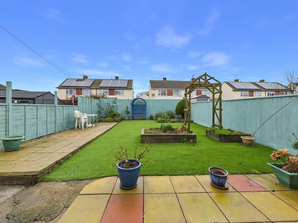 Property photo 2 of 21