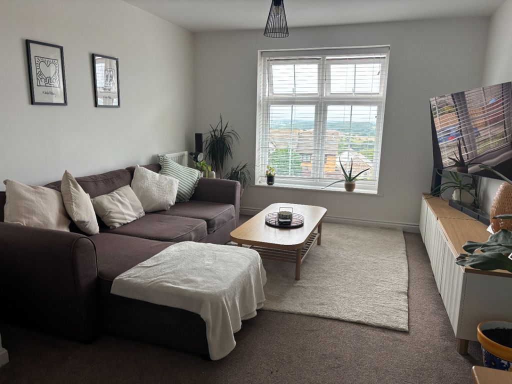 Property photo 2 of 9 5295361