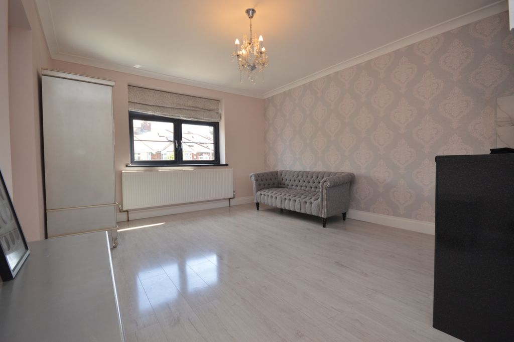 Property photo 2 of 6 Gallery