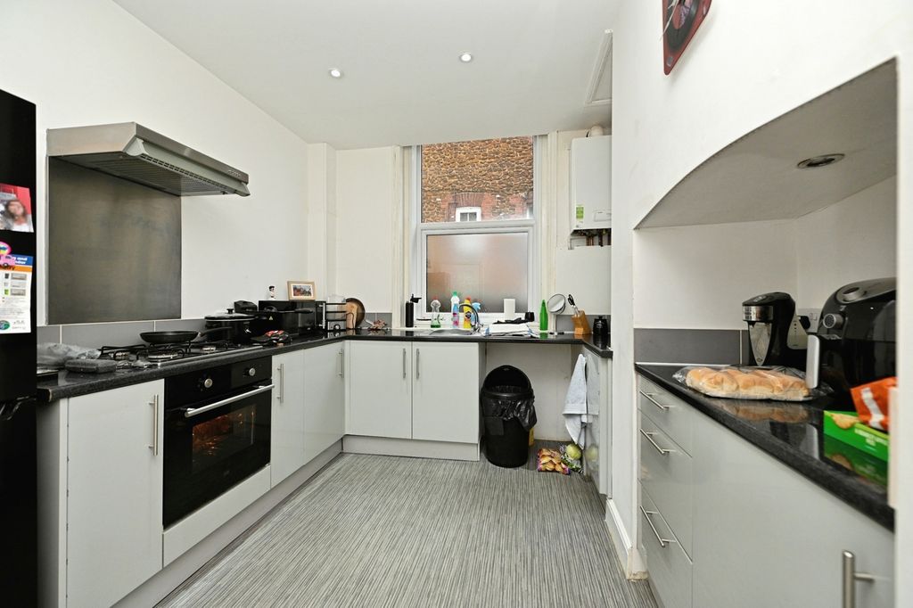 Property photo 3 of 17 Pbox-Img.Jpg