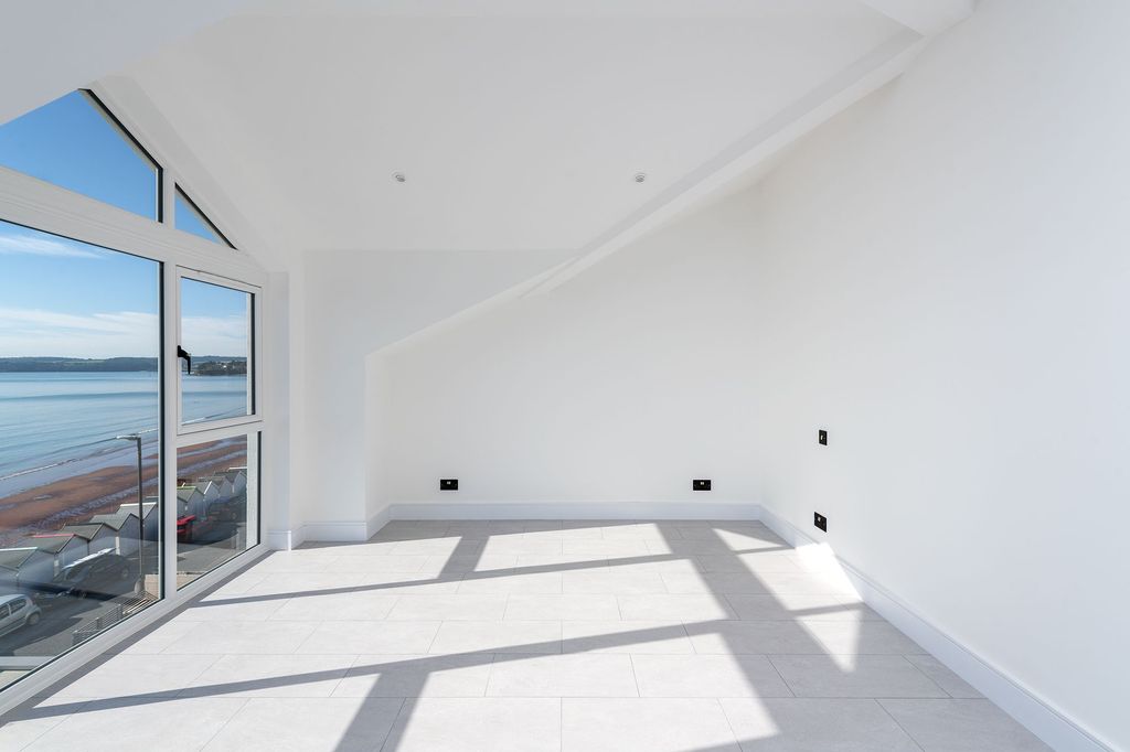 Property photo 3 of 11 The Sands, Preston