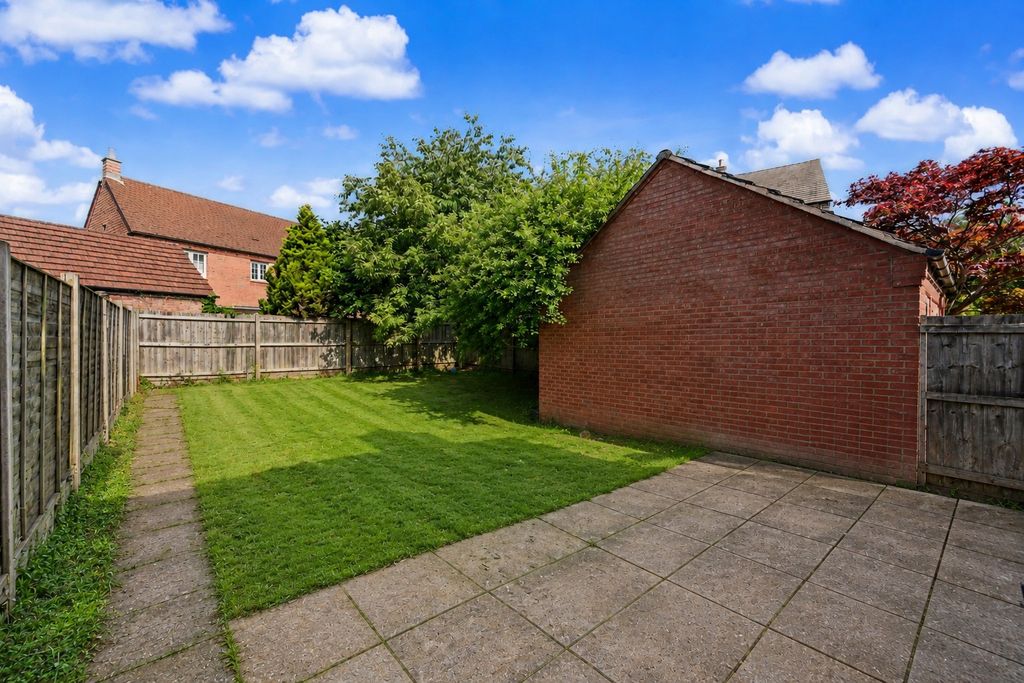 Property photo 2 of 20