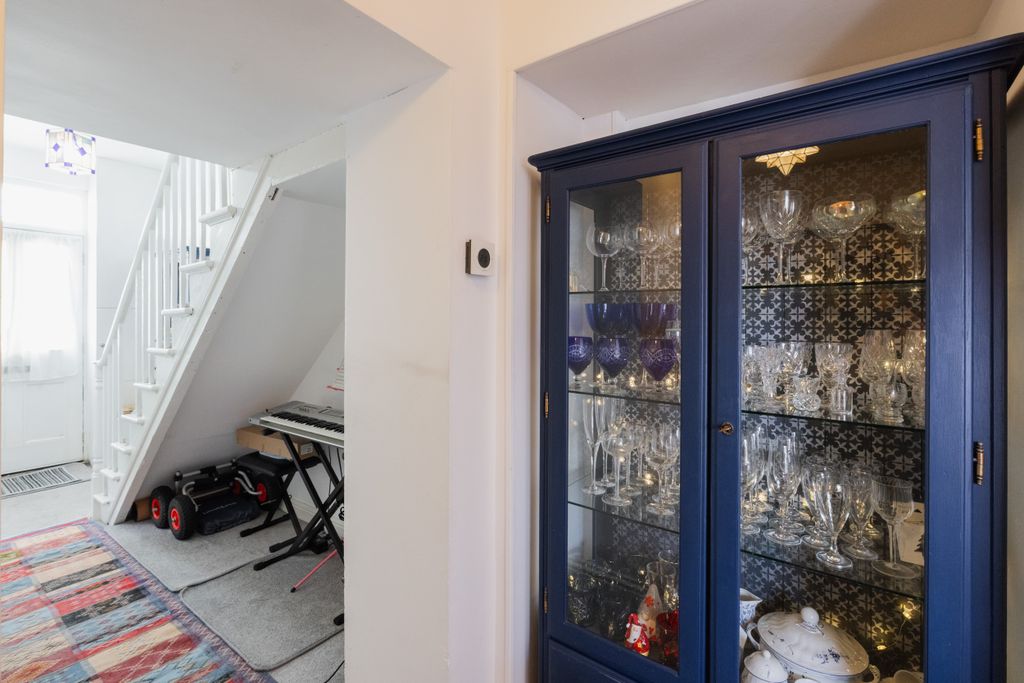 Property photo 3 of 20