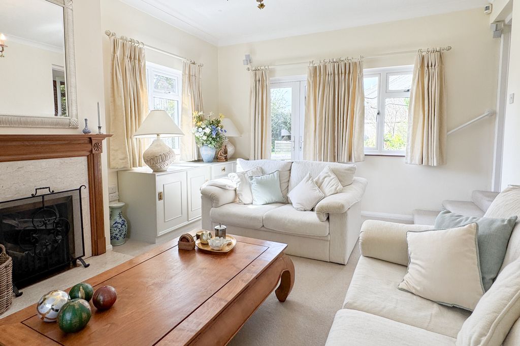 Property photo 3 of 28 3.Jpg