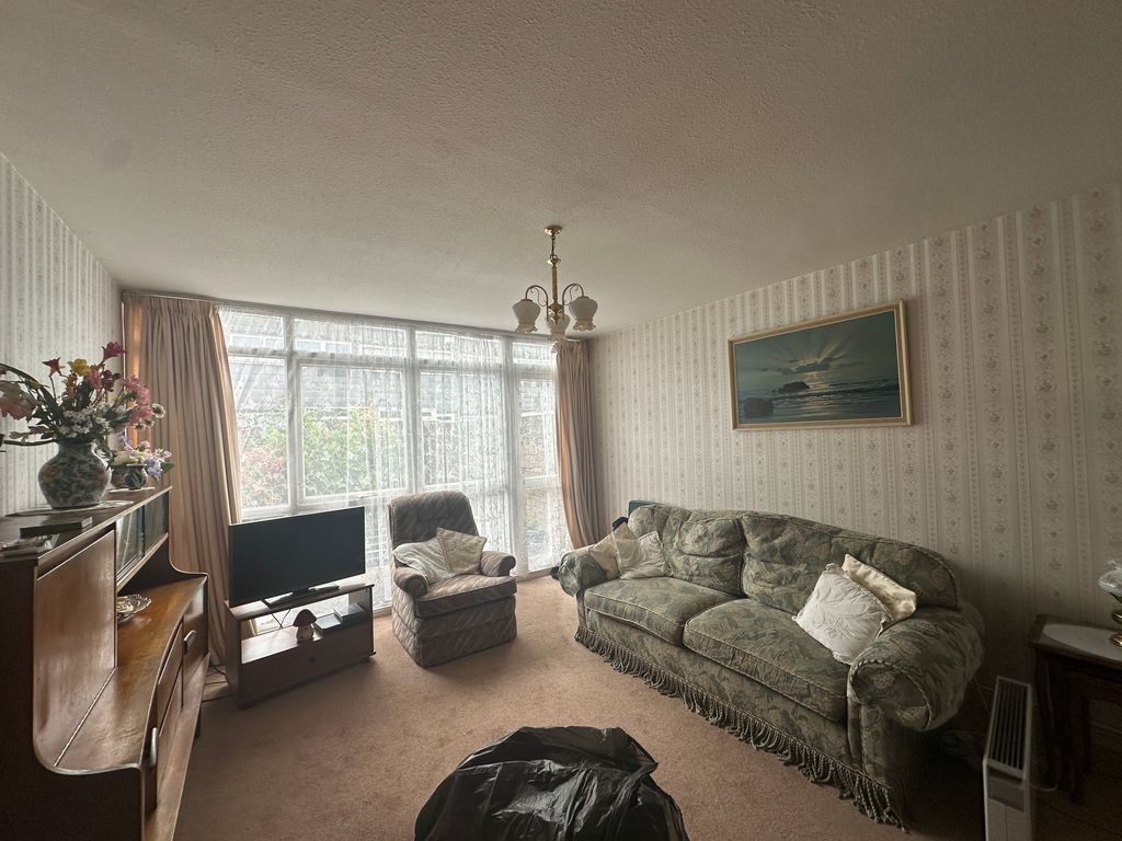 Property photo 1 of 25