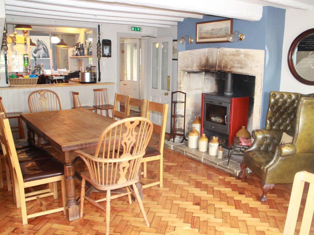 Property photo 3 of 13
