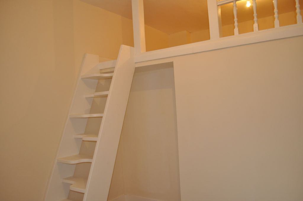 Property photo 3 of 4 2011-12-03 017