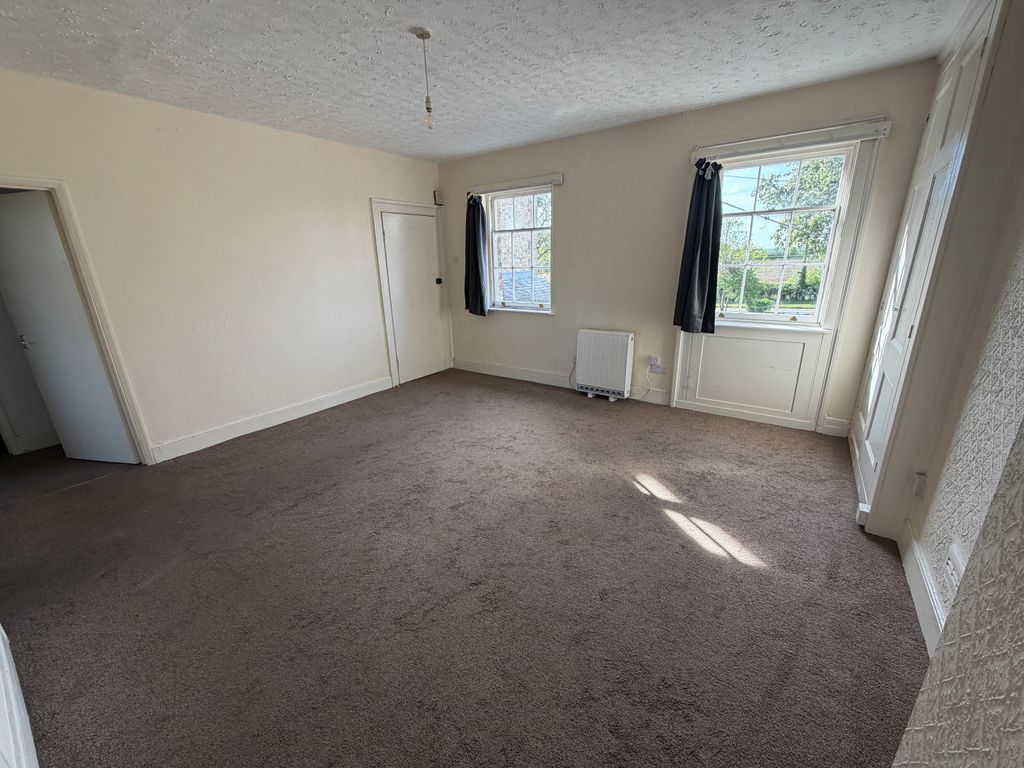 Property photo 2 of 9 Living Room