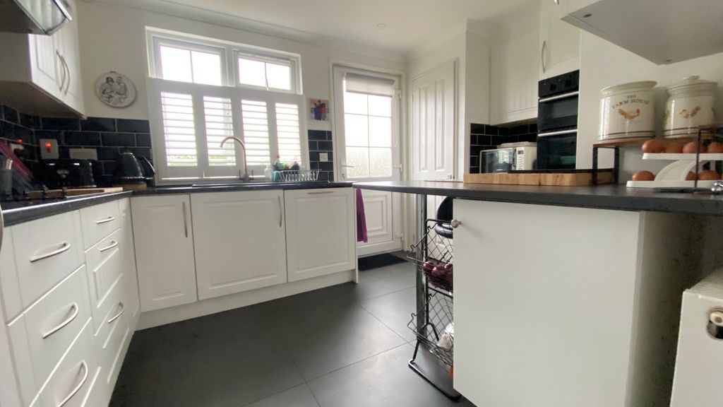 Property photo 3 of 36 Img_0386