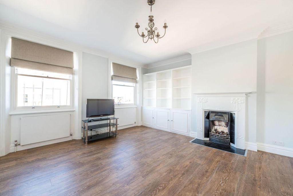 Property photo 2 of 9