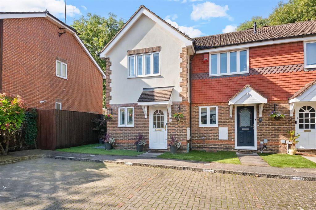 Property photo 1 of 18