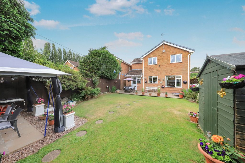 Property photo 2 of 20