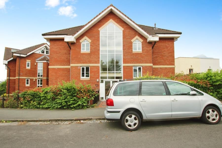 Property photo 1 of 8