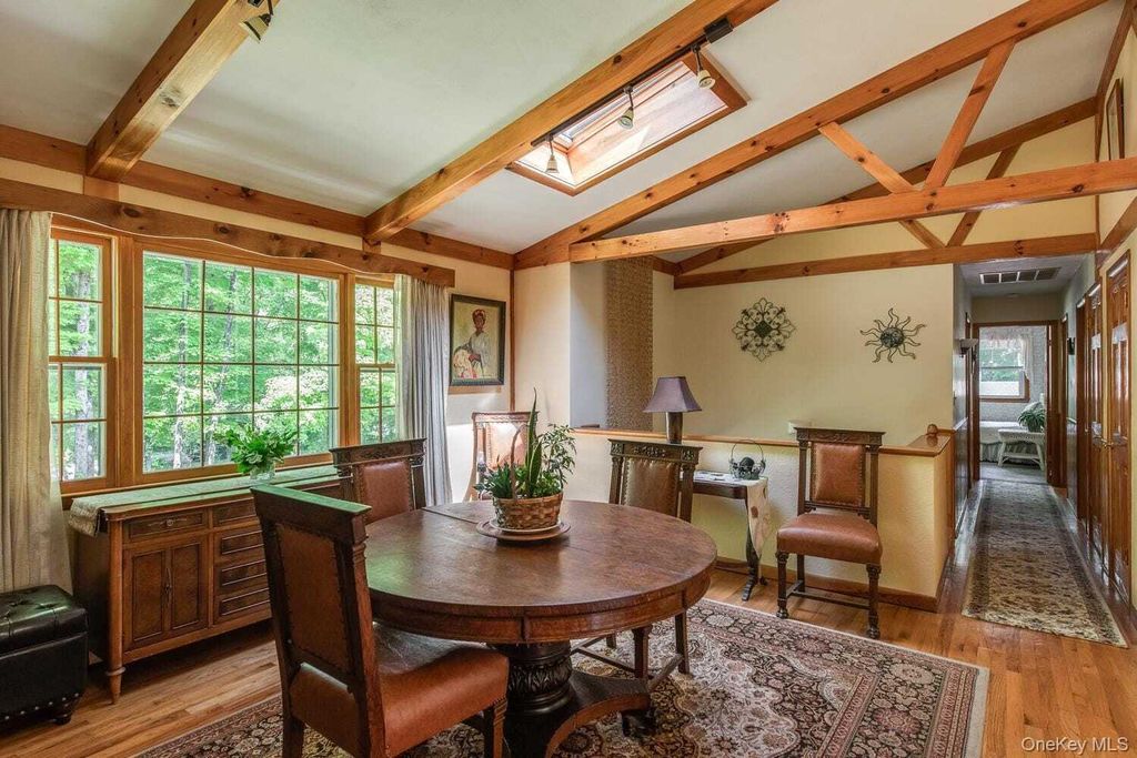 Property photo 1 of 29