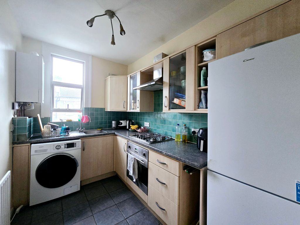 Property photo 3 of 6