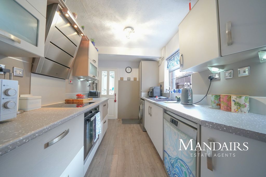 Property photo 3 of 22