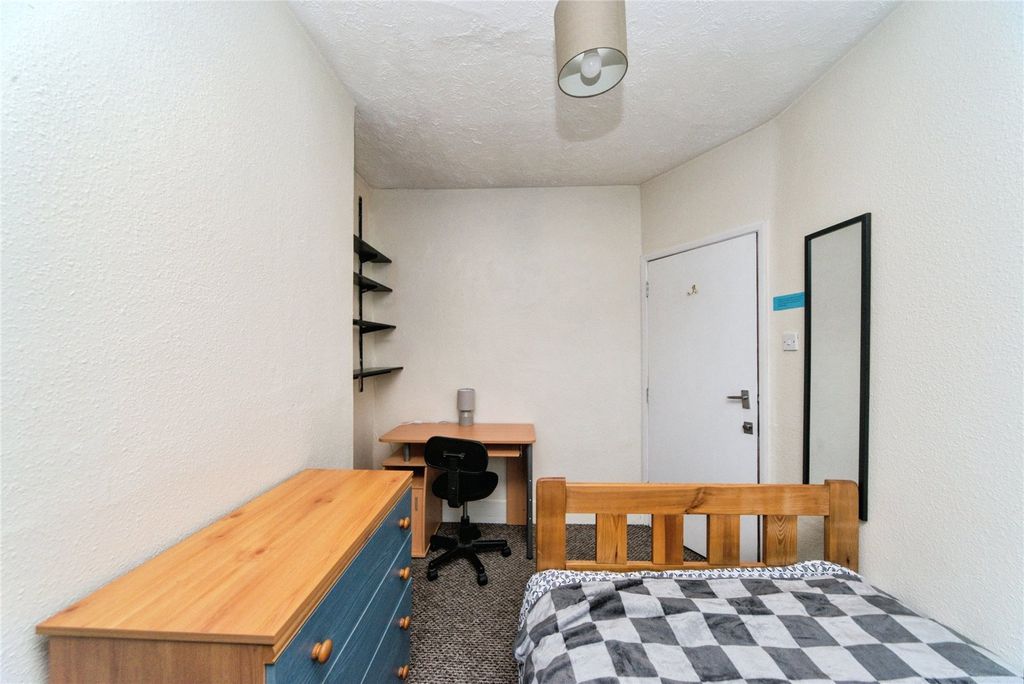 Property photo 3 of 31 Picture 3