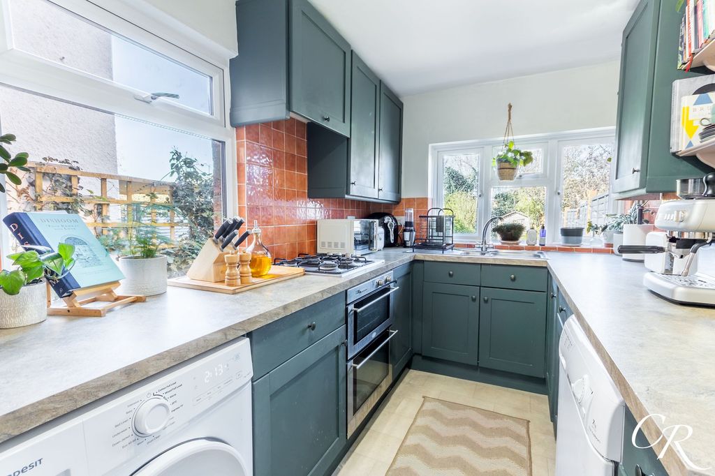 Property photo 3 of 13