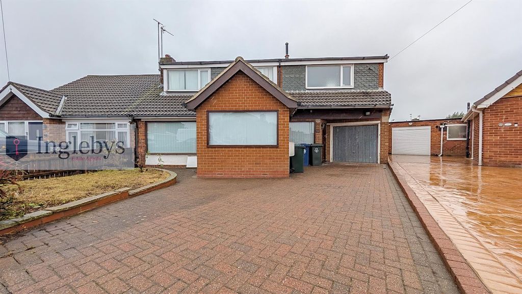 Property photo 1 of 24