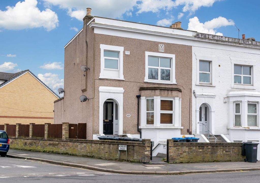 Property photo 1 of 11