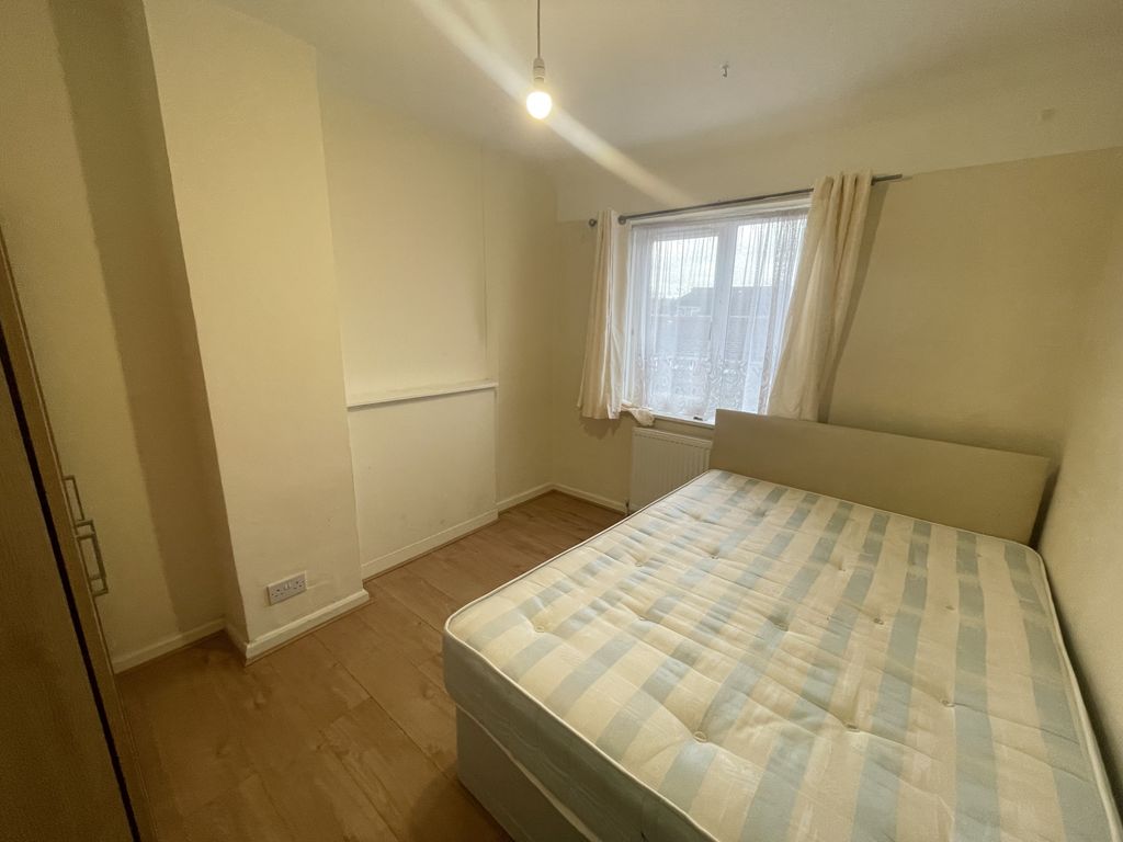 Property photo 3 of 9 Gallery