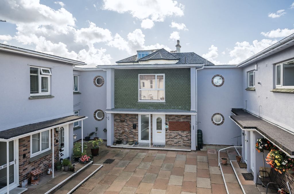 Property photo 1 of 14 1349749-2-68Beea1...