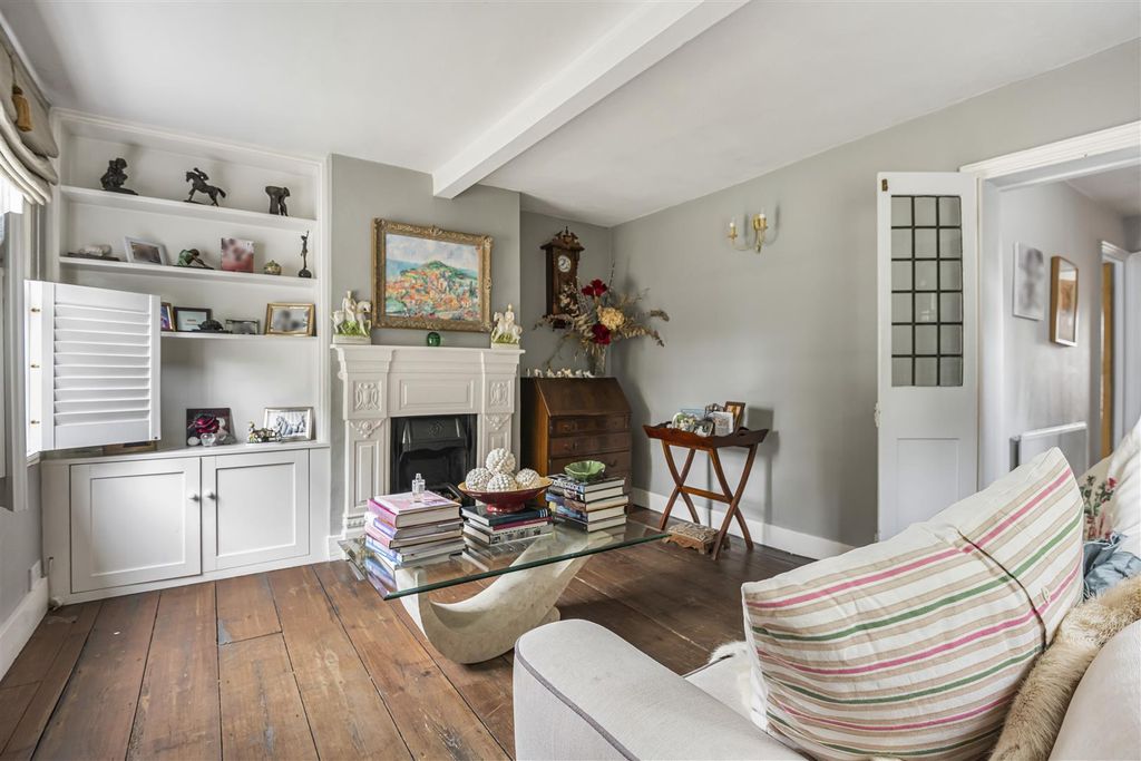 Property photo 2 of 22