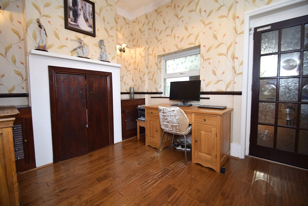 Property photo 3 of 28