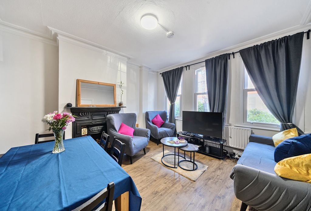 Property photo 2 of 10 1290253-3-682713c...