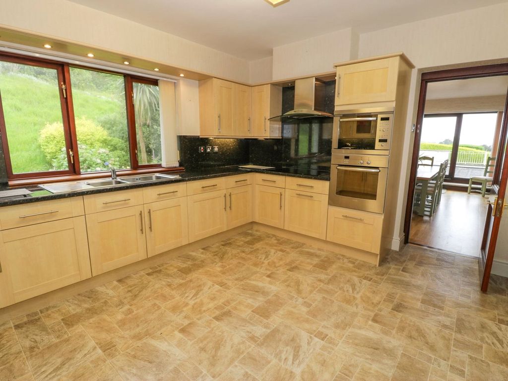 Property photo 2 of 14 Picture No. 04