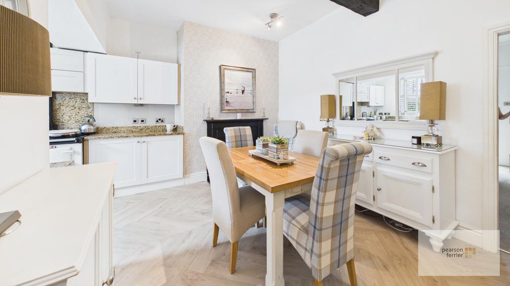 Property photo 3 of 13 Dining Area