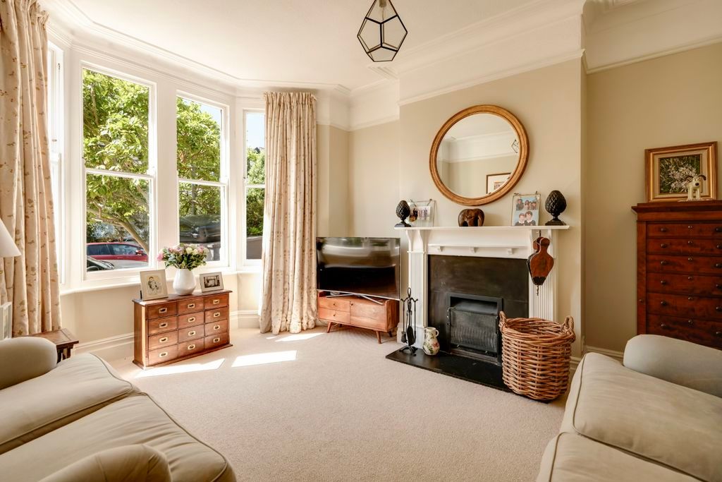 Property photo 3 of 24 Sitting Room