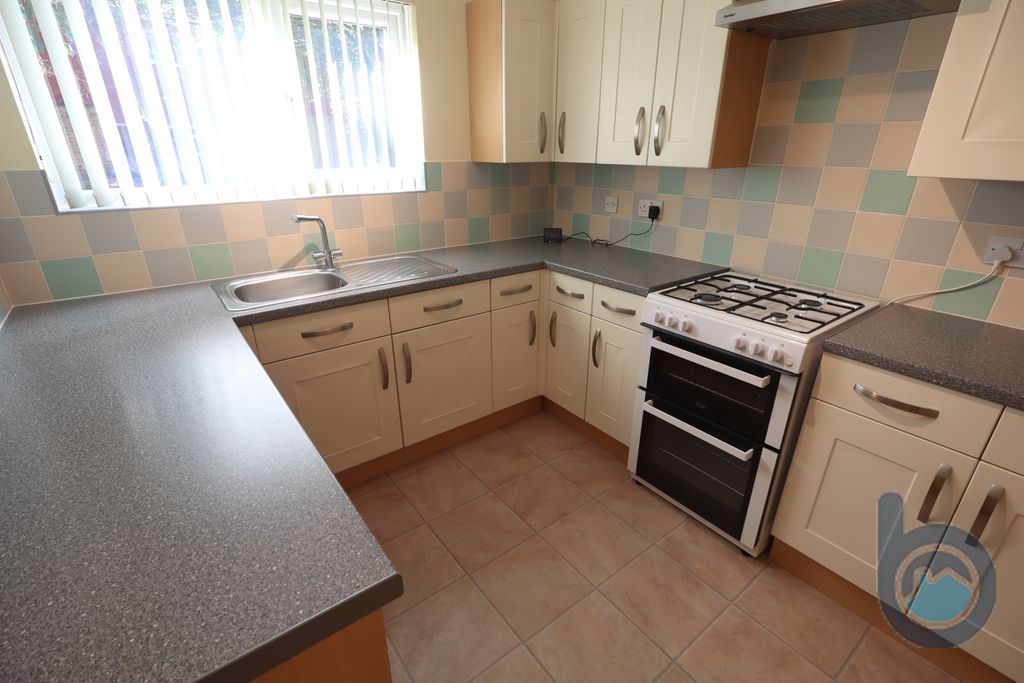 Property photo 2 of 26