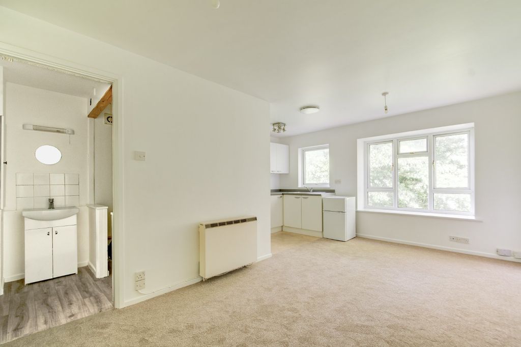 Property photo 3 of 8 Picture No. 04