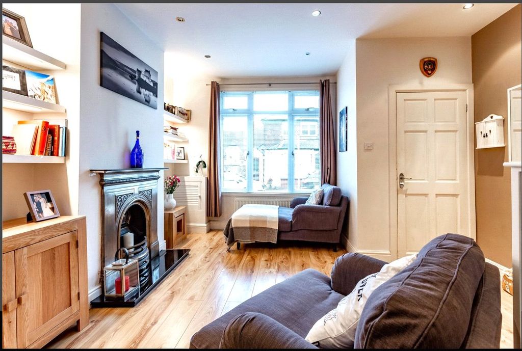 Property photo 2 of 14 Picture No. 13